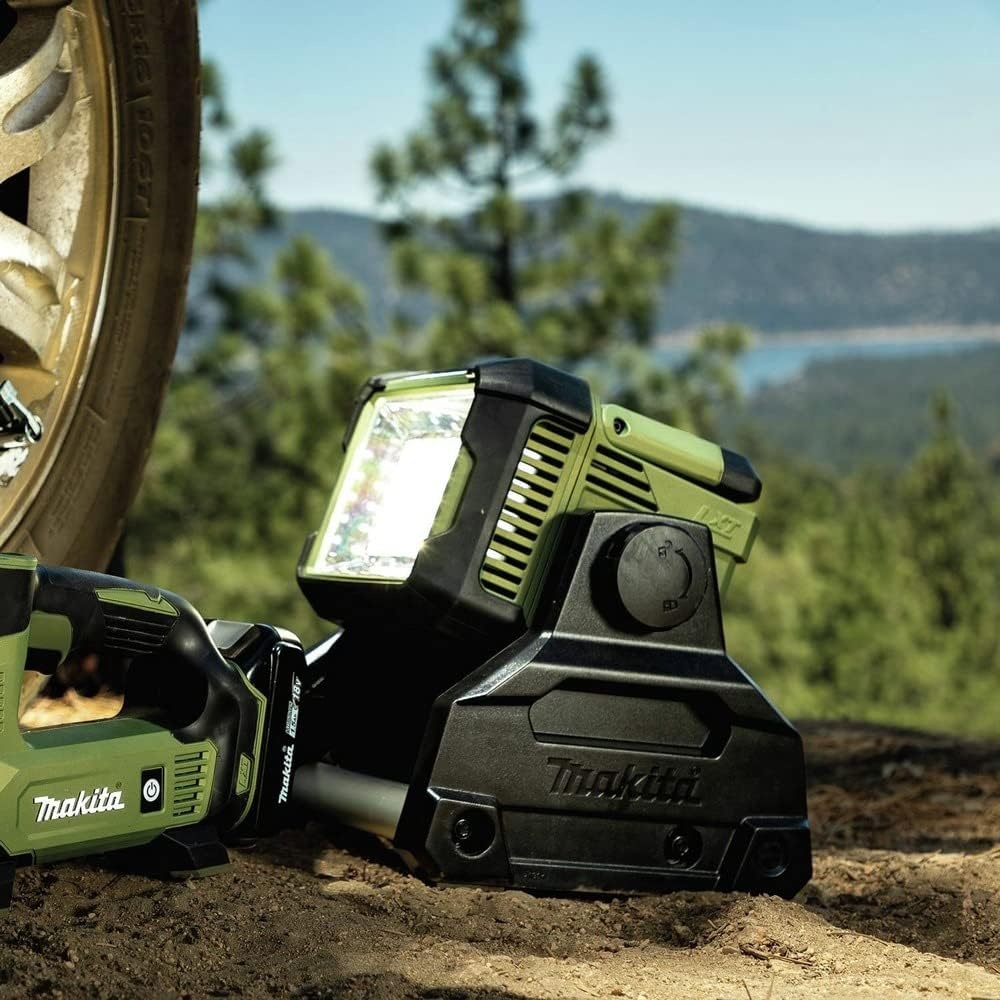 image:imageMakita DML811 18V LXT LithiumIon CordlessCorded Work Light Light OnlyWork Light Tool Only