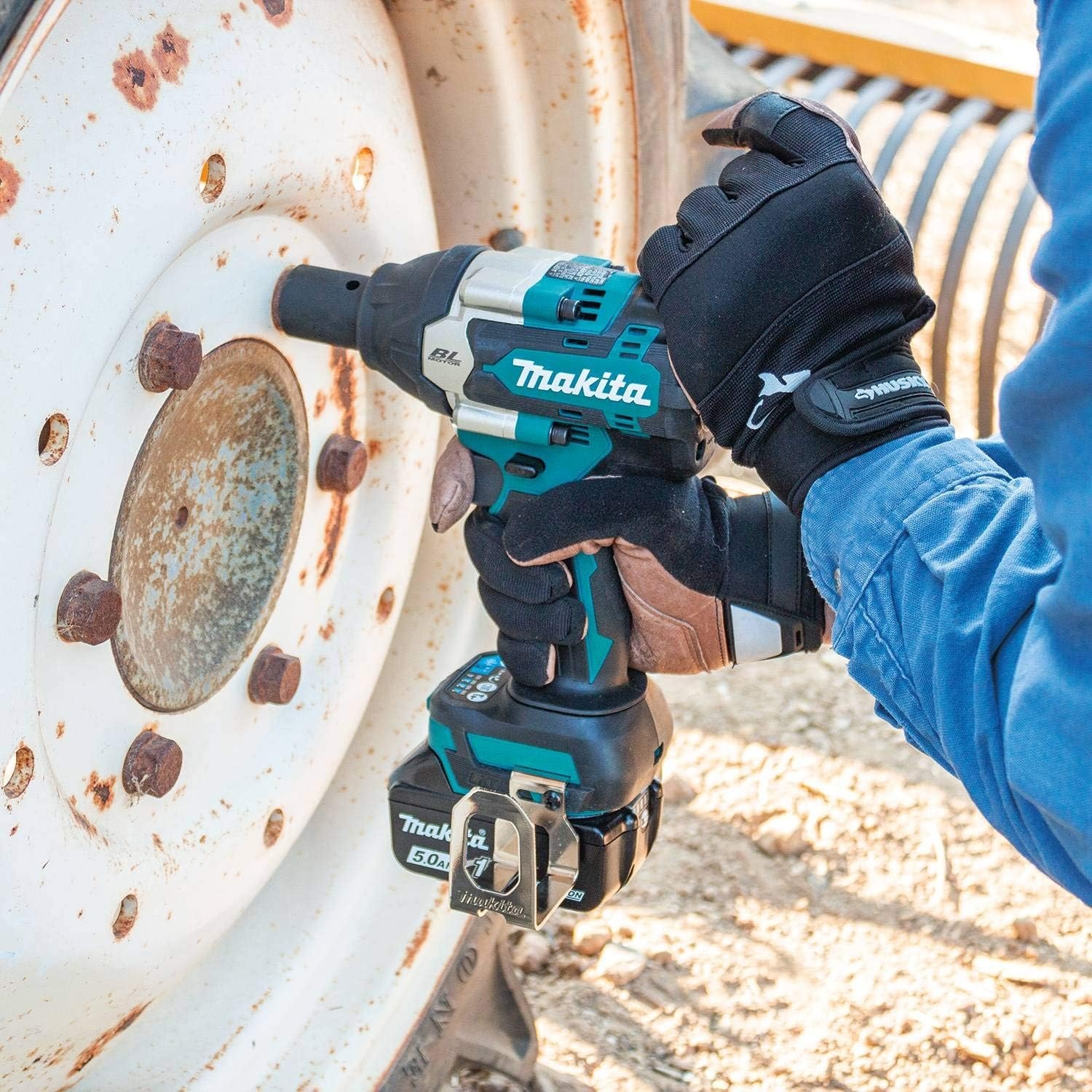 image:imageMakita XWT18T 18V LXT LithiumIon Brushless Cordless 4Speed MidTorque 12 Sq Drive Impact Wrench Kit wDetent Anvil 50Ah