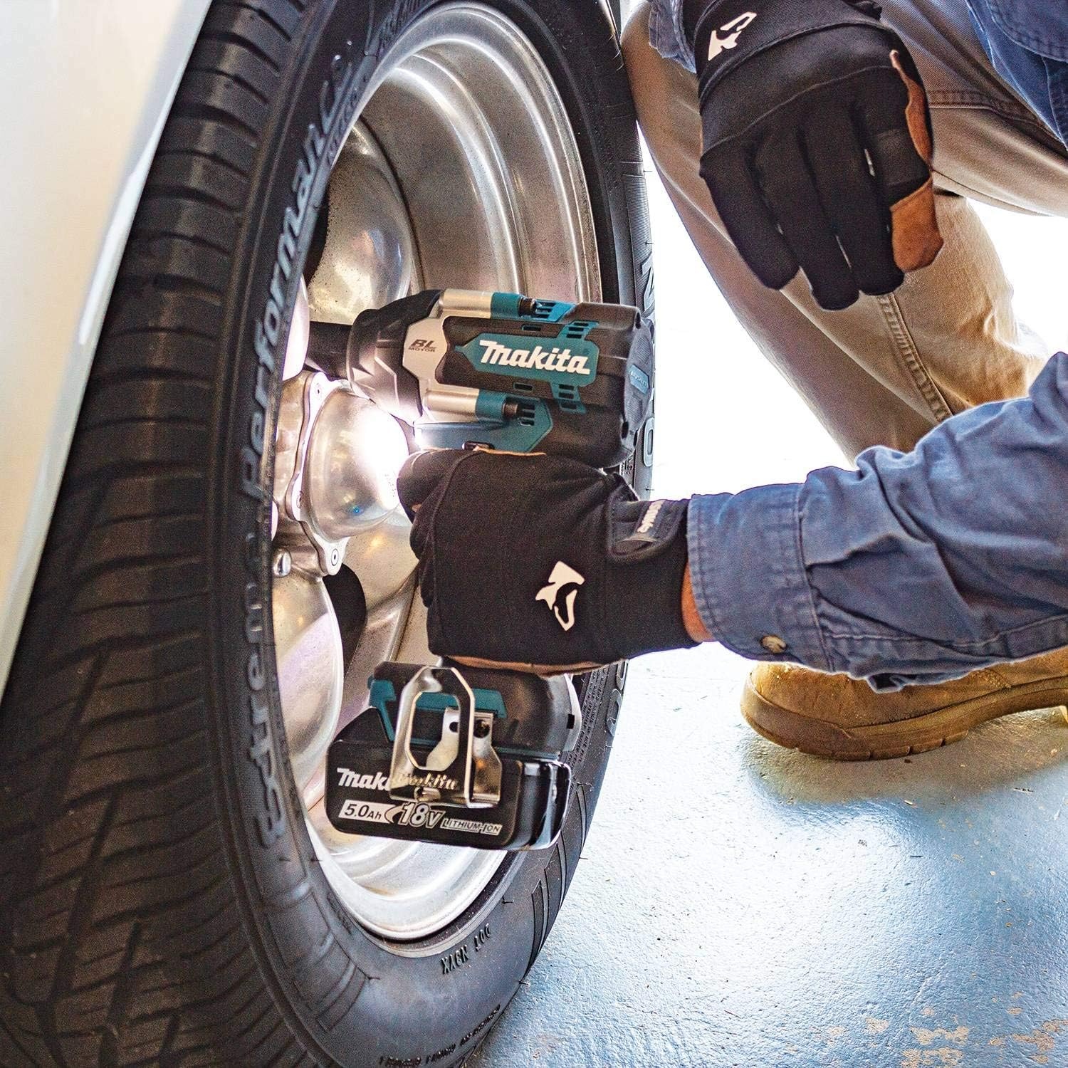 image:imageMakita XWT18T 18V LXT LithiumIon Brushless Cordless 4Speed MidTorque 12 Sq Drive Impact Wrench Kit wDetent Anvil 50Ah