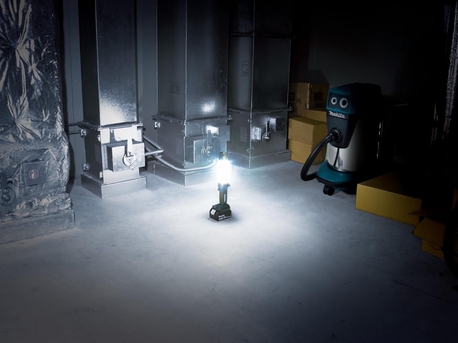 image:imageMakita DML806 18V LXT LithiumIon Cordless LED LanternFlashlight ToolTeal