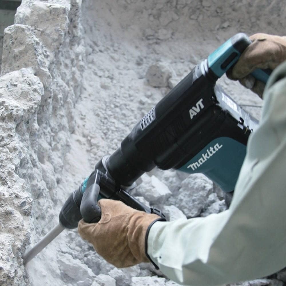 image:imageMakita HM1111C 17 lb AVT Demolition Hammer accepts SDSMAX bits