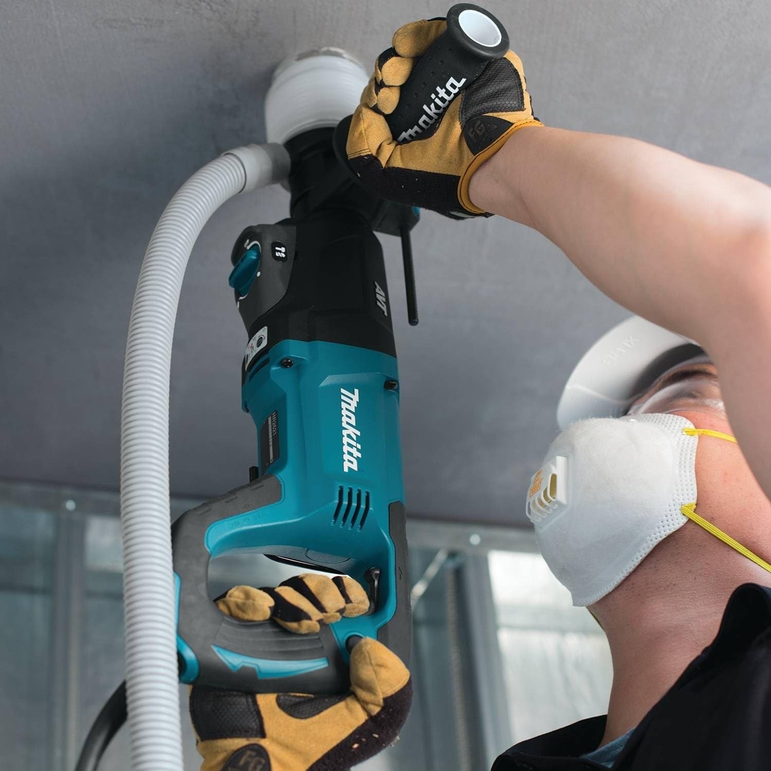 image:imageMakita HR2641X1 SDSPLUS 3Mode Variable Speed AVT Rotary Hammer with Case and 412 Angle Grinder 1