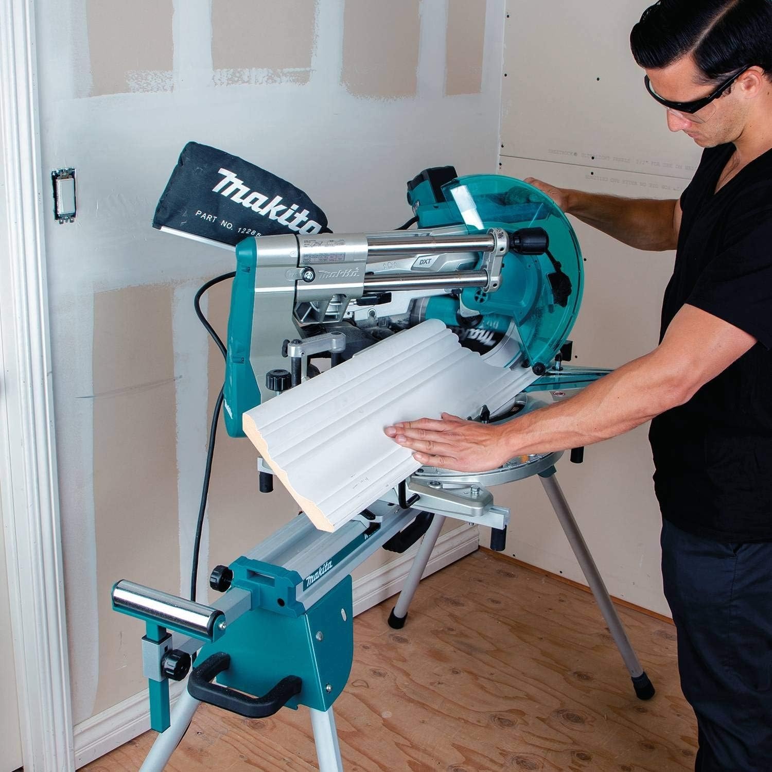 image:imageMakita LS1219LX 12 DualBevel Sliding Compound Miter Saw with Laser and Stand