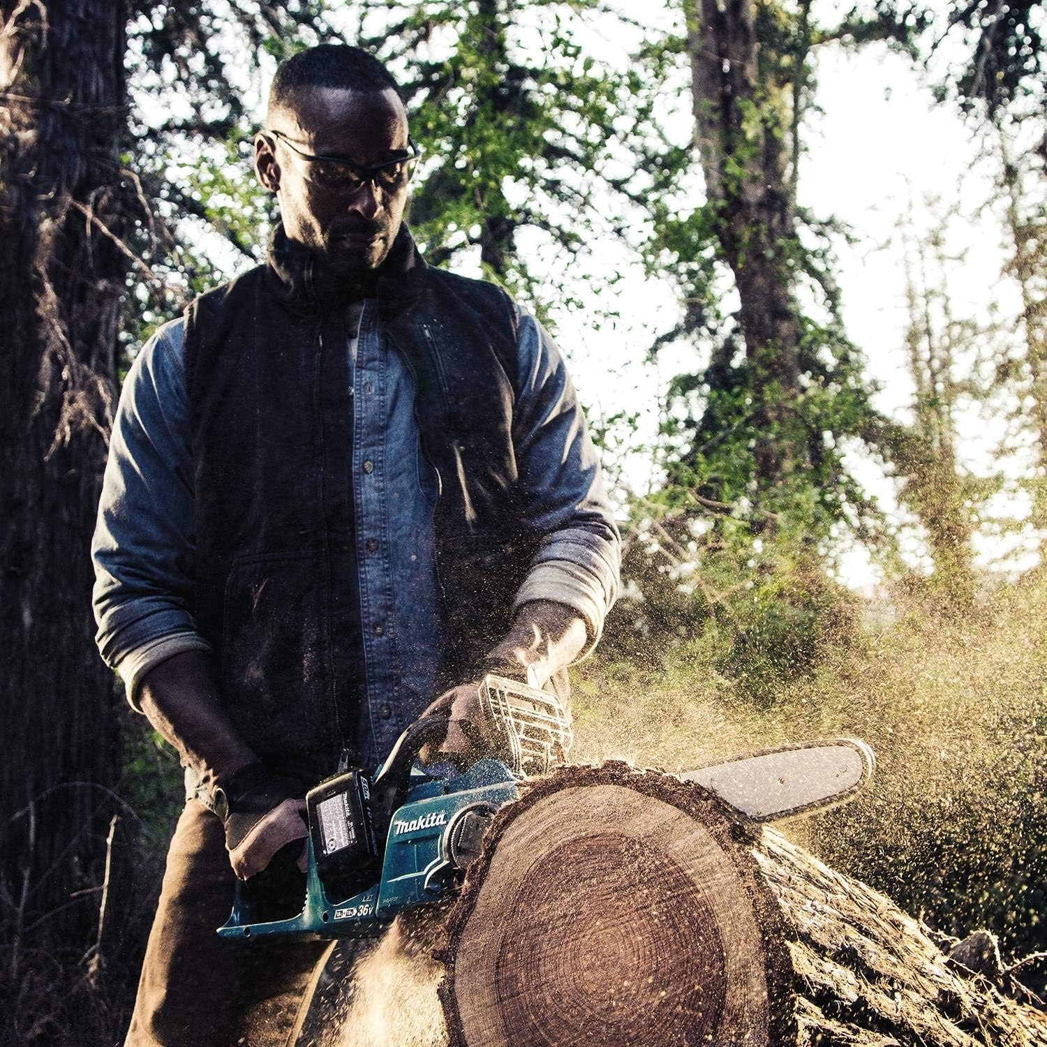 image:imageMakita XCU04PT LXT LithiumIon Brushless Cordless 16 Chain Saw Kit 50AhChain Saw Kit Two 40Ah Batteries