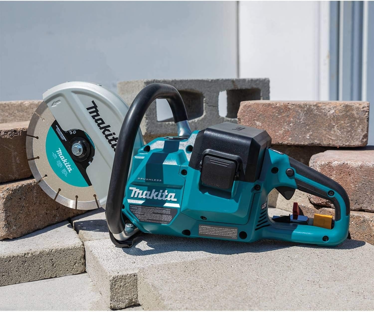 image:imageMakita XEC01PT1 18V X2 36V LXT LithiumIon Brushless Cordless 9 Power Cutter Kit with AFT Electric Brake 4 Batteries 50 AhPower Cutter Kit