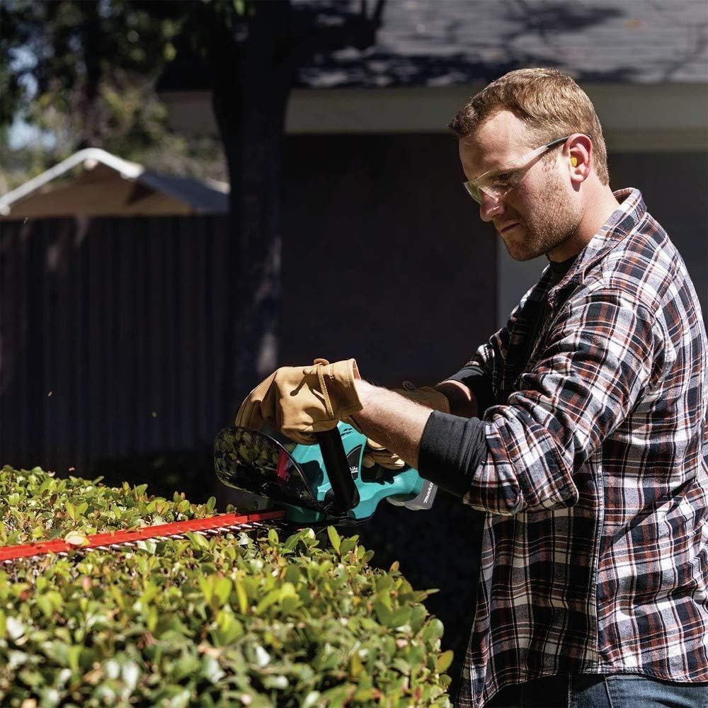 image:imageMakita XHU02Z 18V LXT LithiumIon Cordless 22 Hedge Trimmer Tool Only
