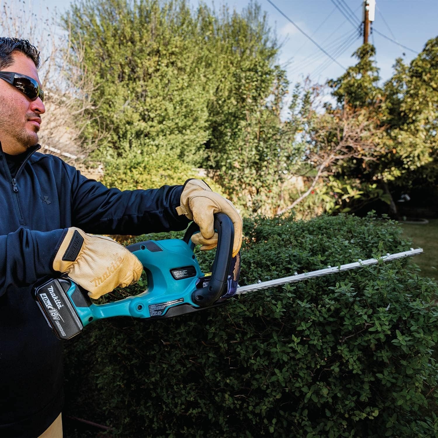 image:imageMakita XHU10SM1 18V LXT LithiumIon Cordless 24 Hedge Trimmer Kit 40Ah