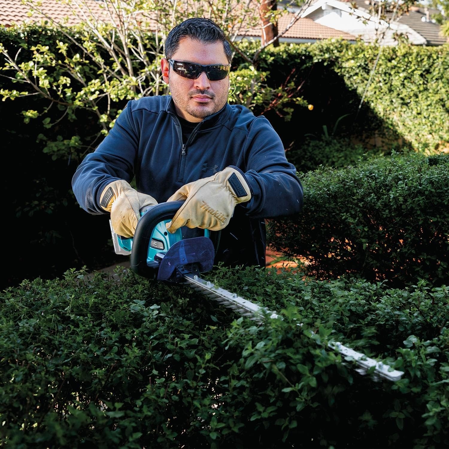 image:imageMakita XHU10Z 18V LXT LithiumIon Cordless 24 Hedge Trimmer Tool Only