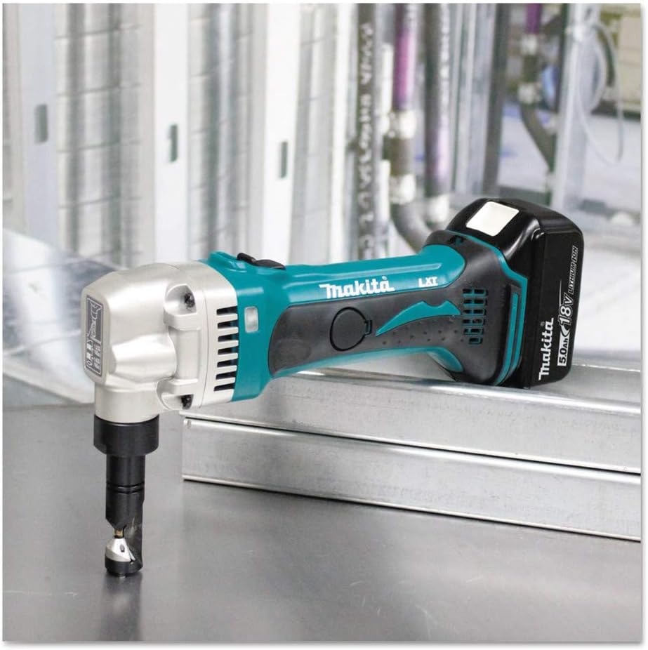 image:imageMakita XNJ01Z 18V LXT LithiumIon Cordless 16 Gauge Nibbler Tool OnlyKit