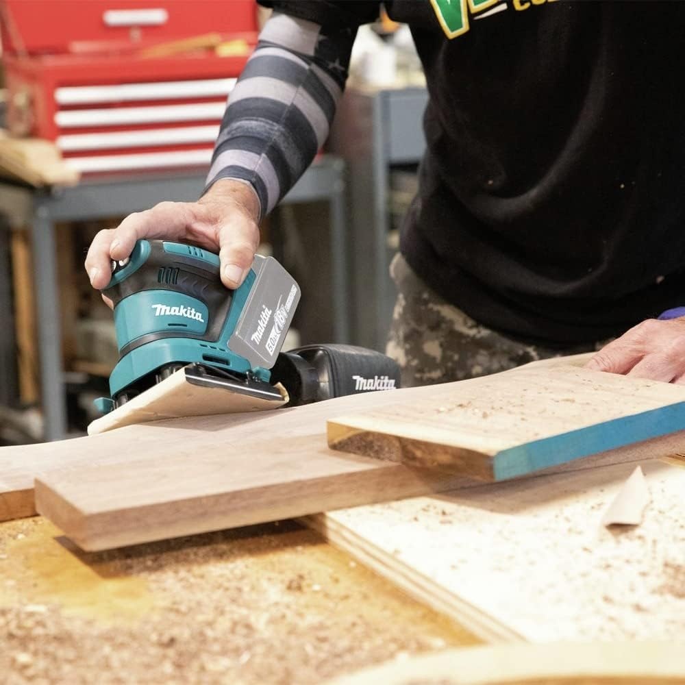 image:imageMakita XOB02Z 18V LXT LithiumIon Cordless 14 Sheet Finishing Sander Tool Only