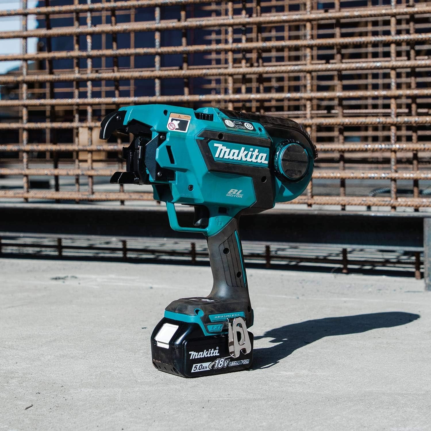 image:imageMakita XRT01TK 18V LXT LithiumIon Brushless Cordless Rebar Tying Tool Kit 50Ah