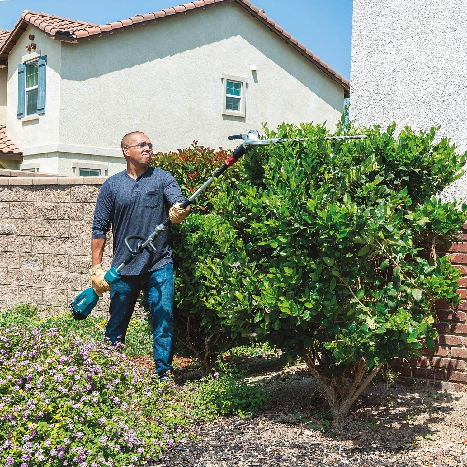 image:imageMakita XUX02SM1X2 18V LXT LithiumIon Brushless Cordless Couple Shaft Power Head Kit w 13 String Trimmer amp 20 Hedge Trimmer Attachments 40AhCouple Shaft Power Head Kit