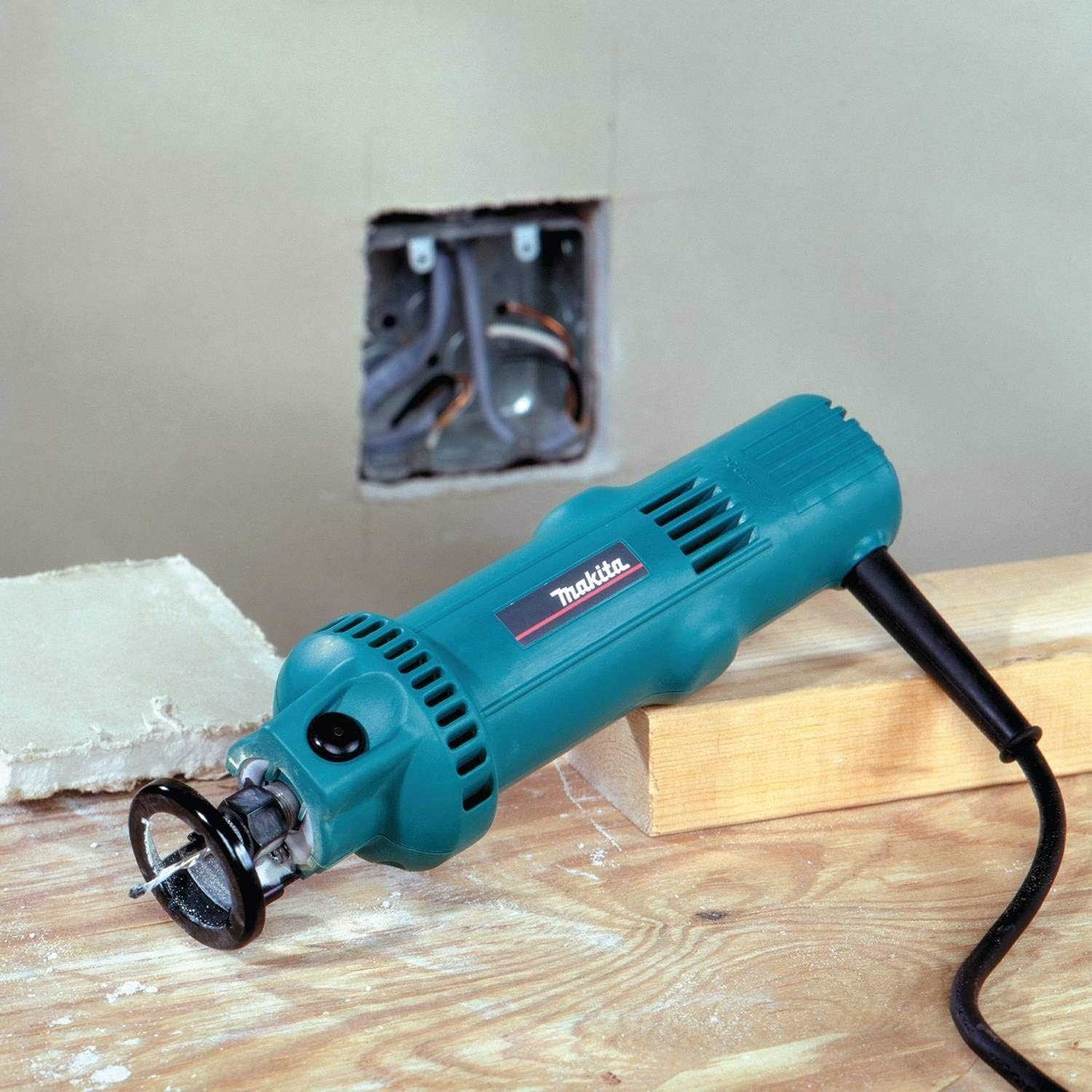 image:imageMakita 3706 Drywall CutOut Tool