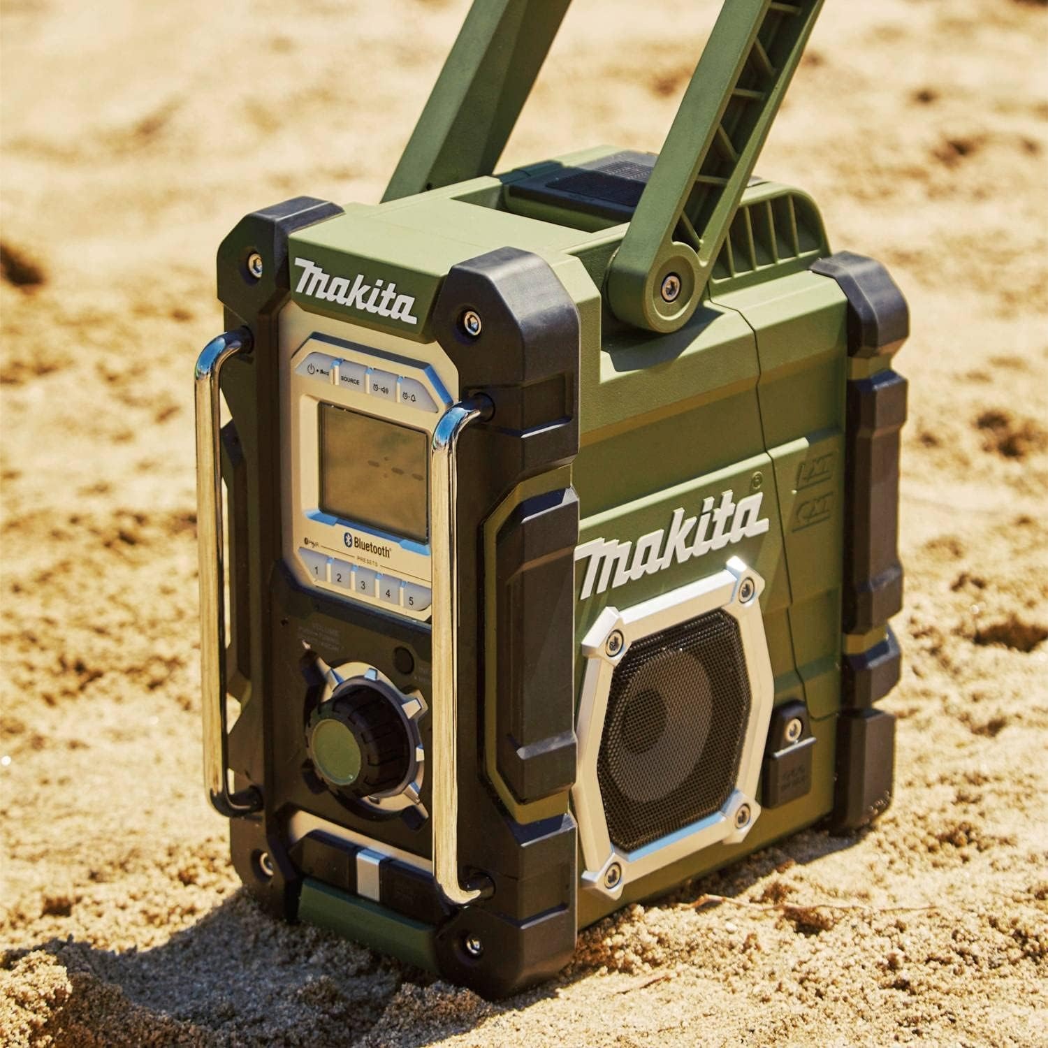 image:imageMakita ADRM06 Outdoor Adventure 18V LXT Bluetooth Radio Tool Only