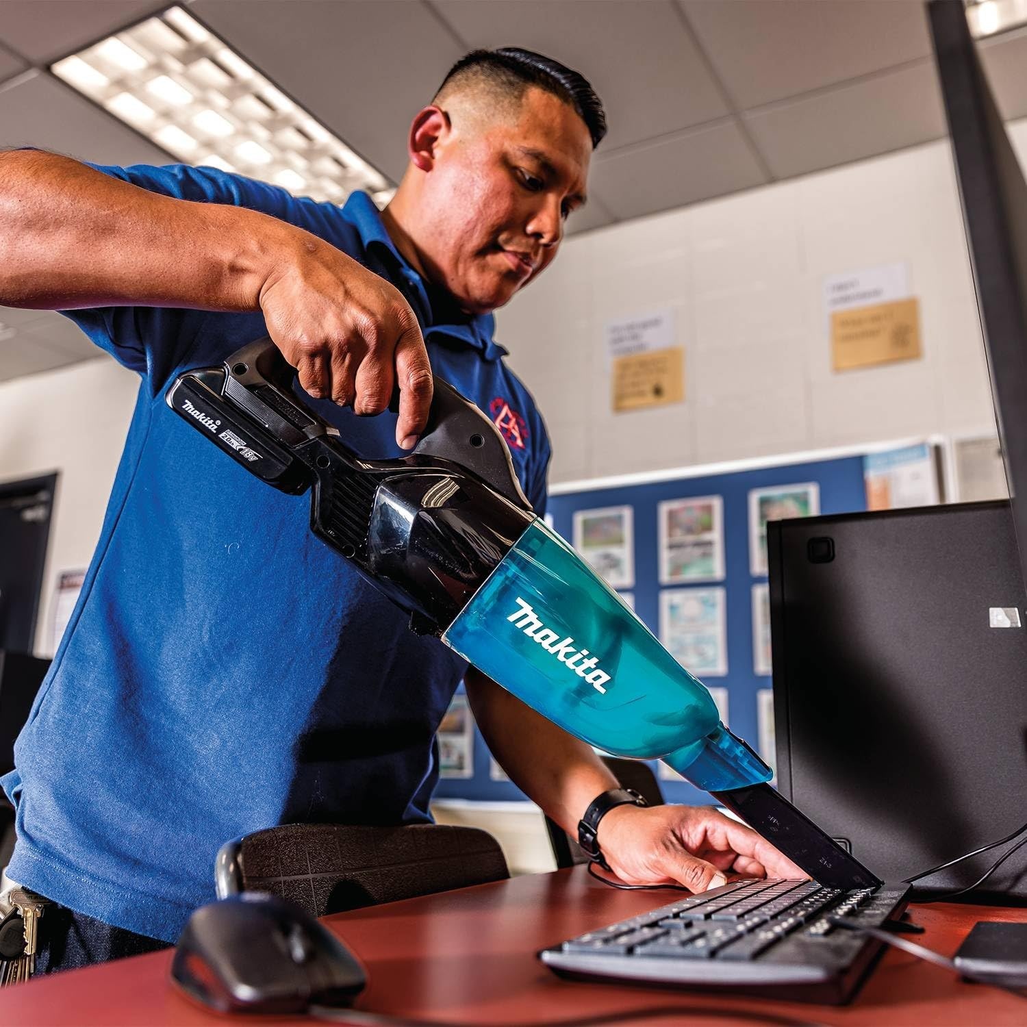 image:imageMakita XLC08R1B 18V LXT Lithiumion Compact Brushless Cordless Vacuum Kit Trigger wLock 20Ah