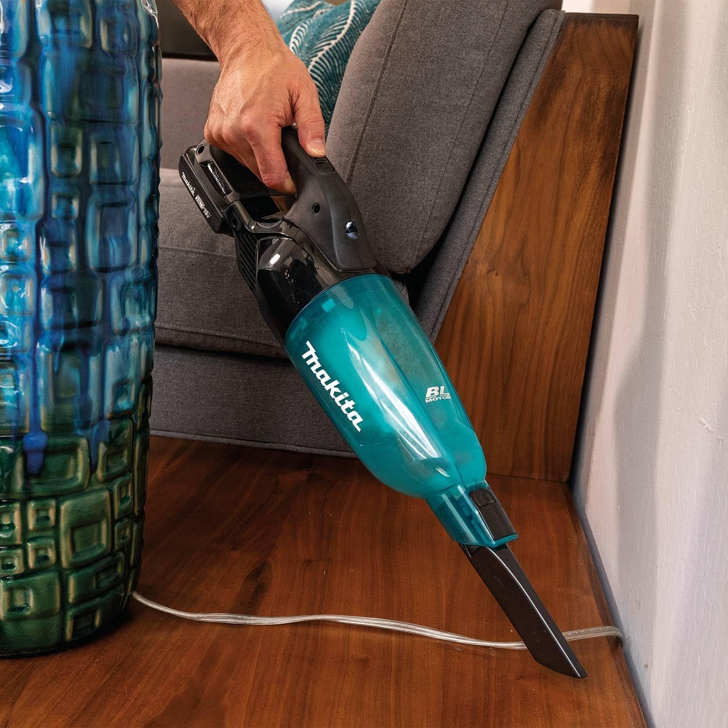 image:imageMakita XLC08R1B 18V LXT Lithiumion Compact Brushless Cordless Vacuum Kit Trigger wLock 20Ah