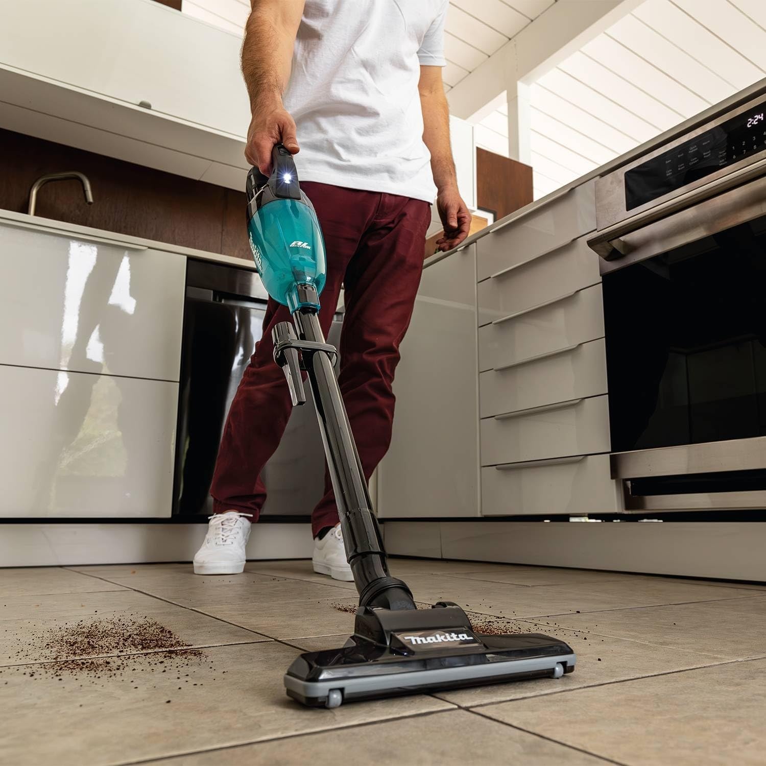 image:imageMakita XLC08R1B 18V LXT Lithiumion Compact Brushless Cordless Vacuum Kit Trigger wLock 20Ah
