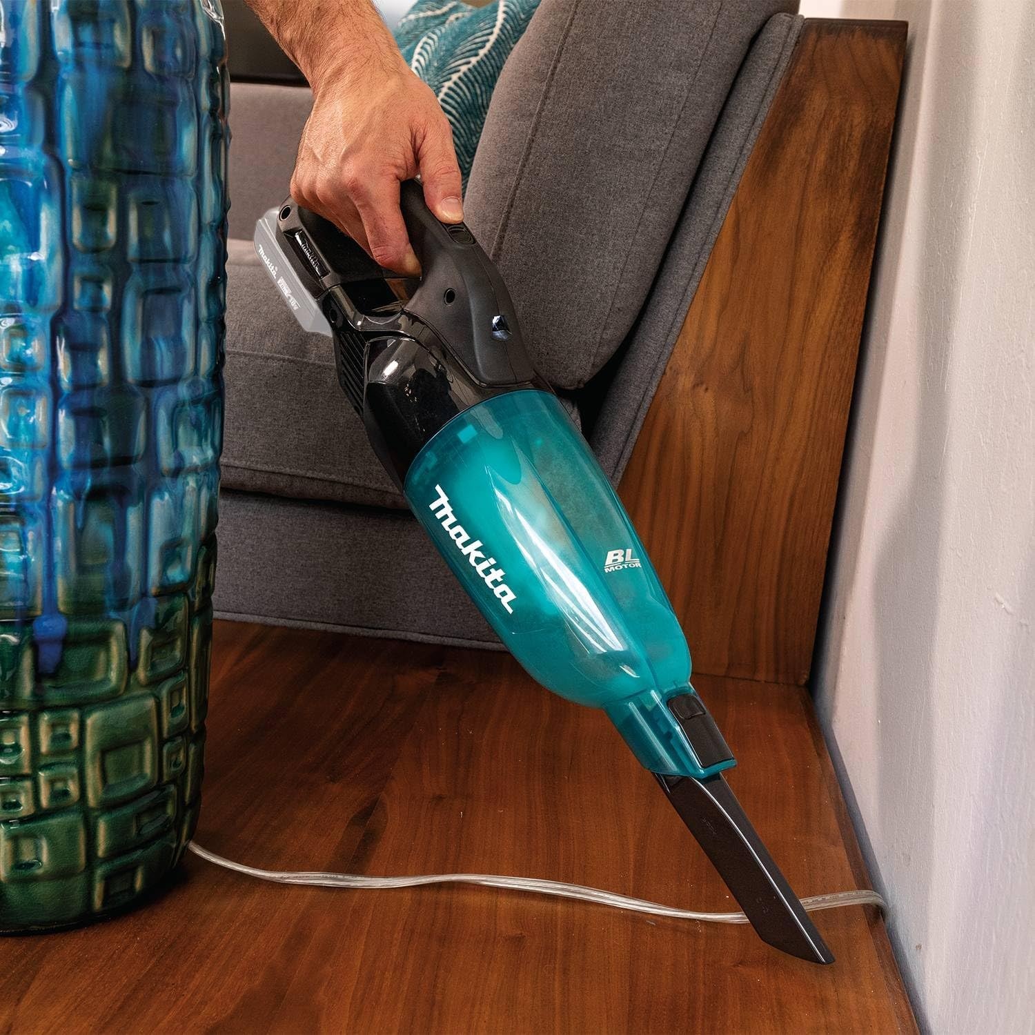 image:imageMakita XLC08ZB 18V LXT Lithiumion Compact Brushless Cordless Vacuum Trigger wLock Tool Only